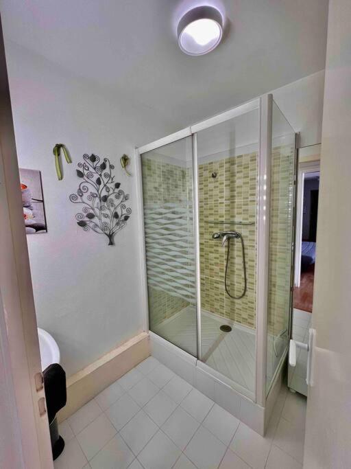 Appartement Sur Le Port. Гранкам-Мези Екстериор снимка