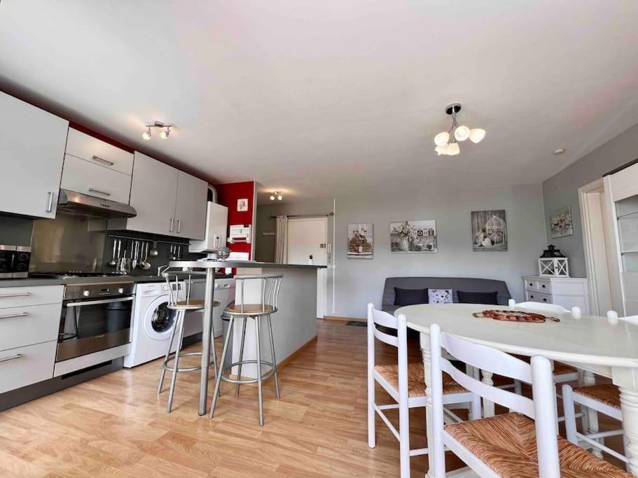 Appartement Sur Le Port. Гранкам-Мези Екстериор снимка